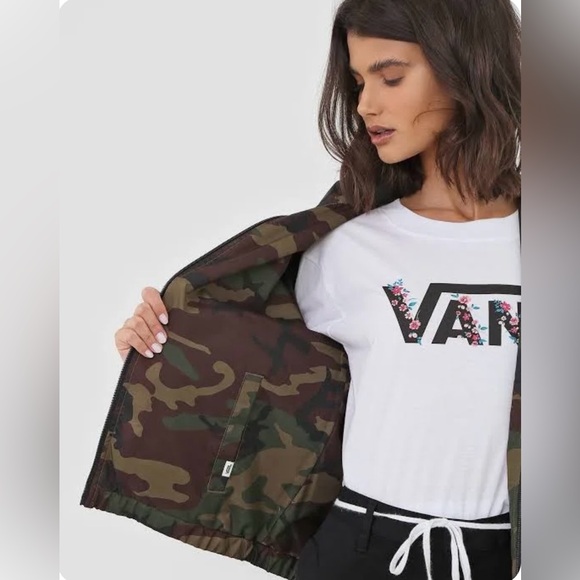 Like NEW!!! Vans Sport Check Women's Reversible Black/Camo Jacket - Size M - Picture 7 of 16